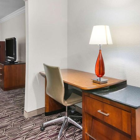 Surestay Plus By Best Western Fort Worth Benbrook Exterior foto