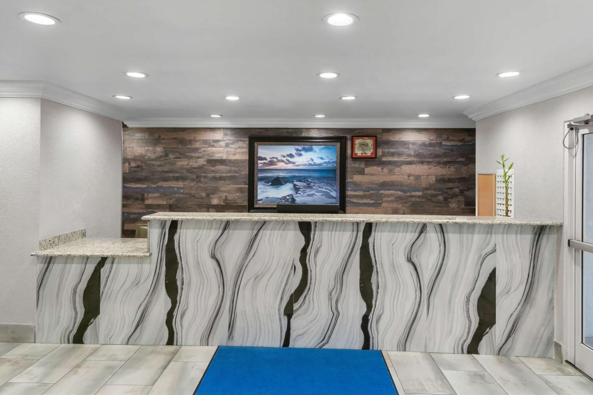 Surestay Plus By Best Western Fort Worth Benbrook Exterior foto